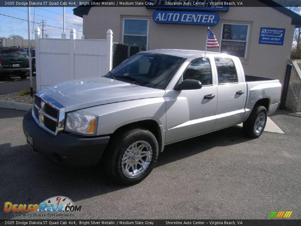 2005 Dodge Dakota ST Quad Cab 4x4 Bright Silver Metallic / Medium Slate Gray Photo #2