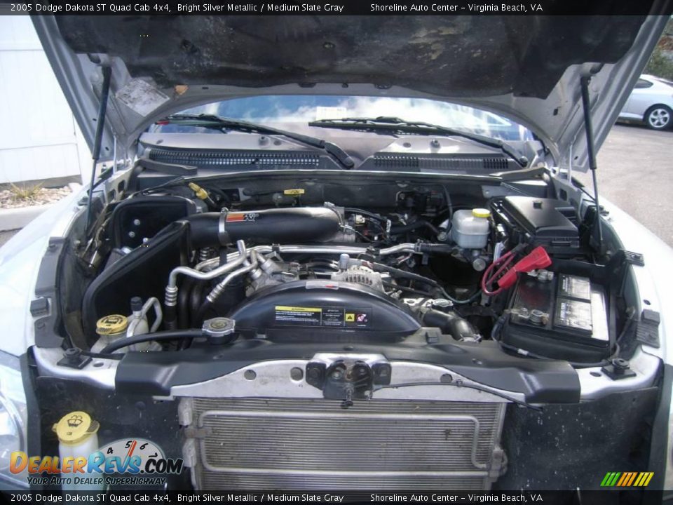 2005 Dodge Dakota ST Quad Cab 4x4 Bright Silver Metallic / Medium Slate Gray Photo #12
