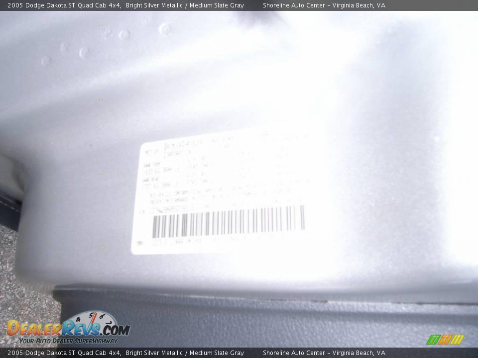 2005 Dodge Dakota ST Quad Cab 4x4 Bright Silver Metallic / Medium Slate Gray Photo #13