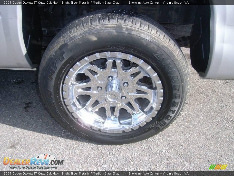 2005 Dodge Dakota ST Quad Cab 4x4 Bright Silver Metallic / Medium Slate Gray Photo #14