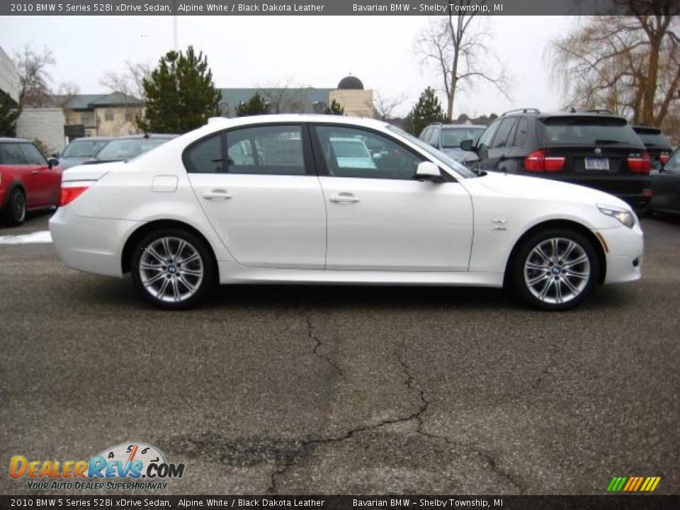 2010 BMW 5 Series 528i xDrive Sedan Alpine White / Black Dakota Leather Photo #6