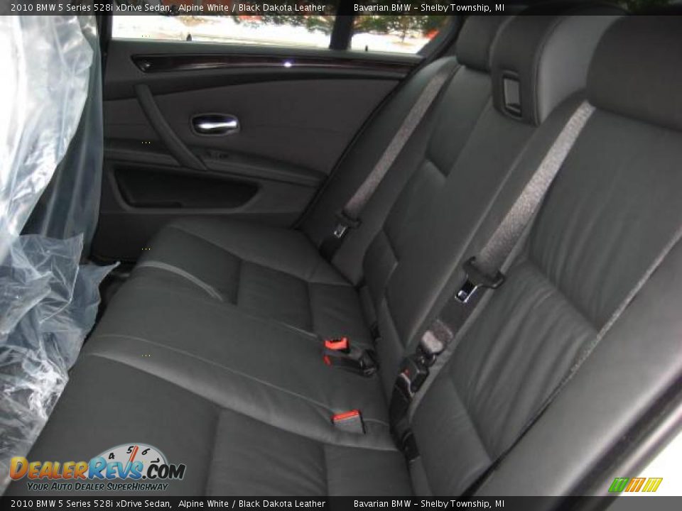 2010 BMW 5 Series 528i xDrive Sedan Alpine White / Black Dakota Leather Photo #12