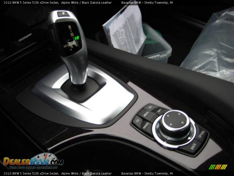 2010 BMW 5 Series 528i xDrive Sedan Alpine White / Black Dakota Leather Photo #14