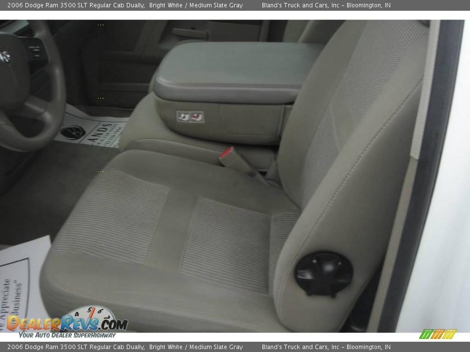 2006 Dodge Ram 3500 SLT Regular Cab Dually Bright White / Medium Slate Gray Photo #21