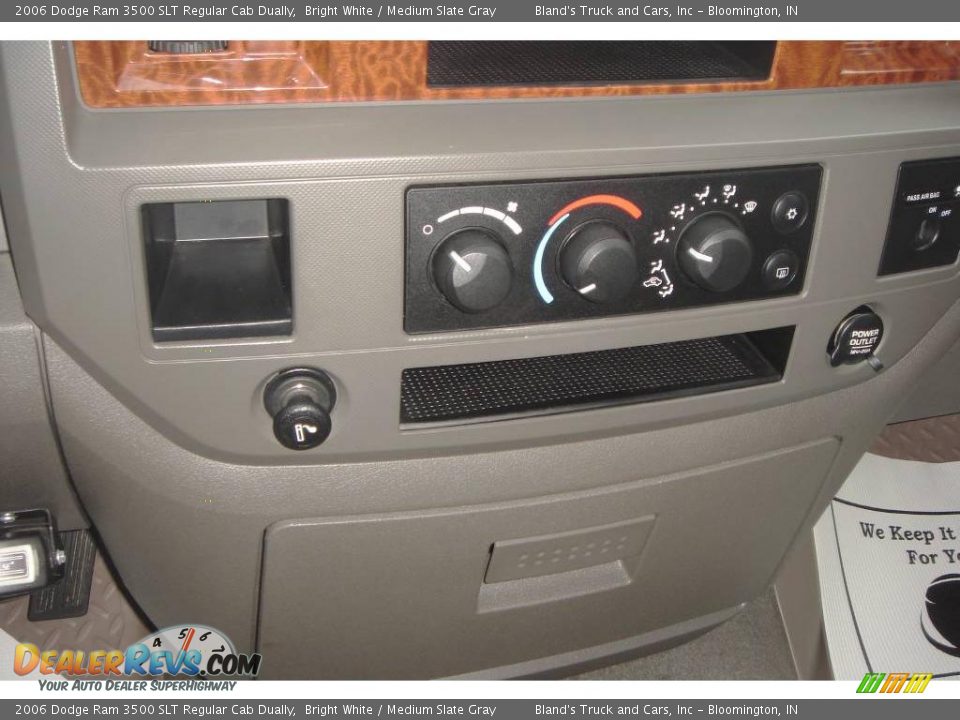 2006 Dodge Ram 3500 SLT Regular Cab Dually Bright White / Medium Slate Gray Photo #27