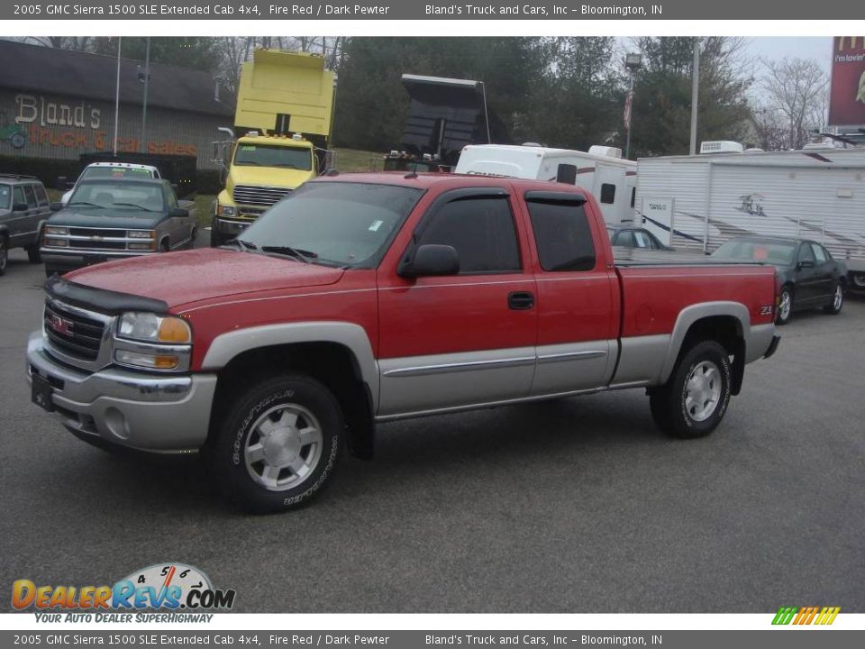2005 GMC Sierra 1500 SLE Extended Cab 4x4 Fire Red / Dark Pewter Photo #1