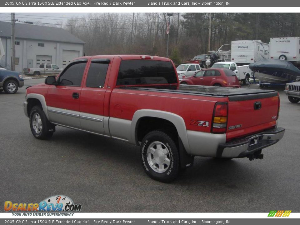 2005 GMC Sierra 1500 SLE Extended Cab 4x4 Fire Red / Dark Pewter Photo #3