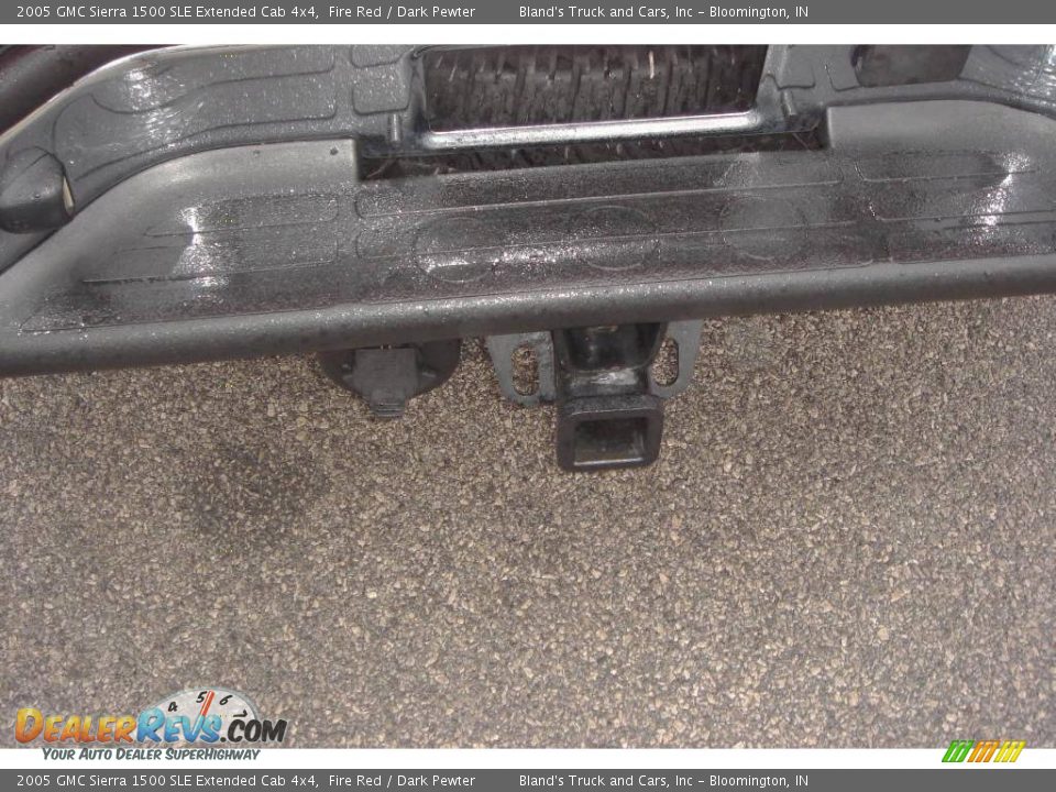 2005 GMC Sierra 1500 SLE Extended Cab 4x4 Fire Red / Dark Pewter Photo #5