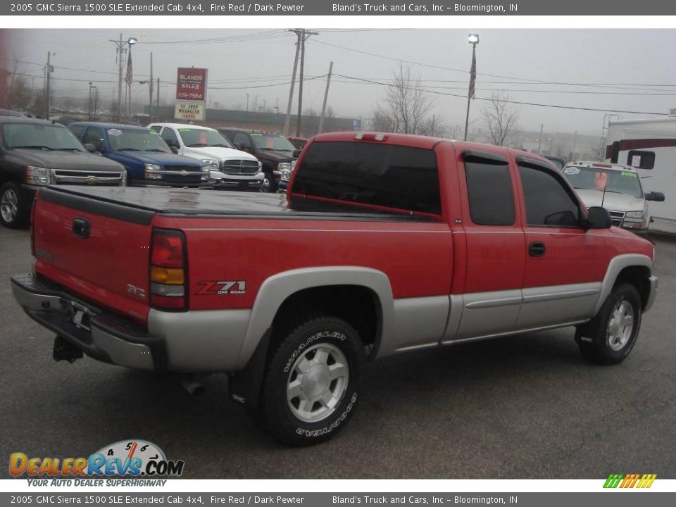 2005 GMC Sierra 1500 SLE Extended Cab 4x4 Fire Red / Dark Pewter Photo #7