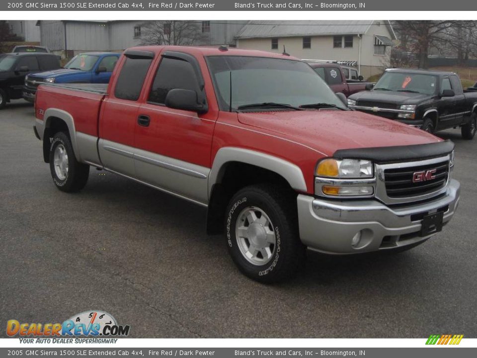 2005 GMC Sierra 1500 SLE Extended Cab 4x4 Fire Red / Dark Pewter Photo #9