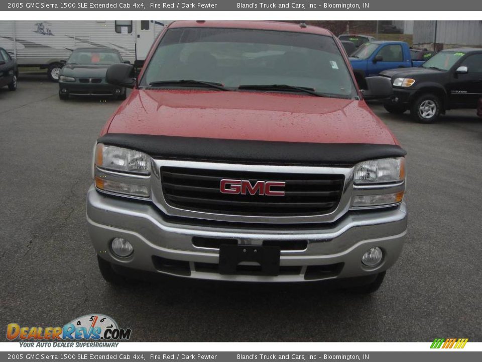 2005 GMC Sierra 1500 SLE Extended Cab 4x4 Fire Red / Dark Pewter Photo #10