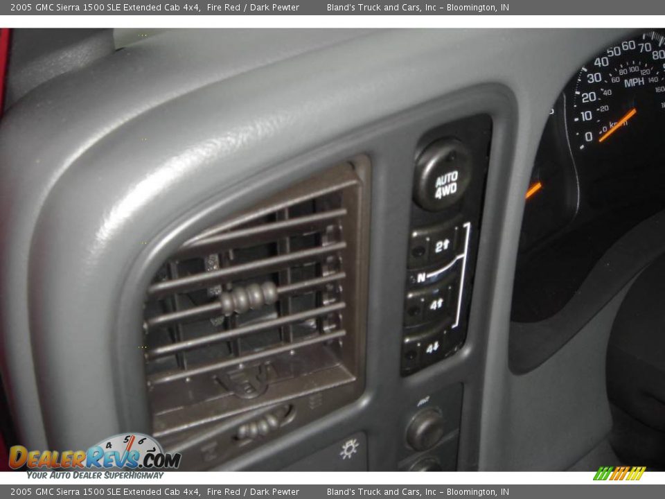 2005 GMC Sierra 1500 SLE Extended Cab 4x4 Fire Red / Dark Pewter Photo #15