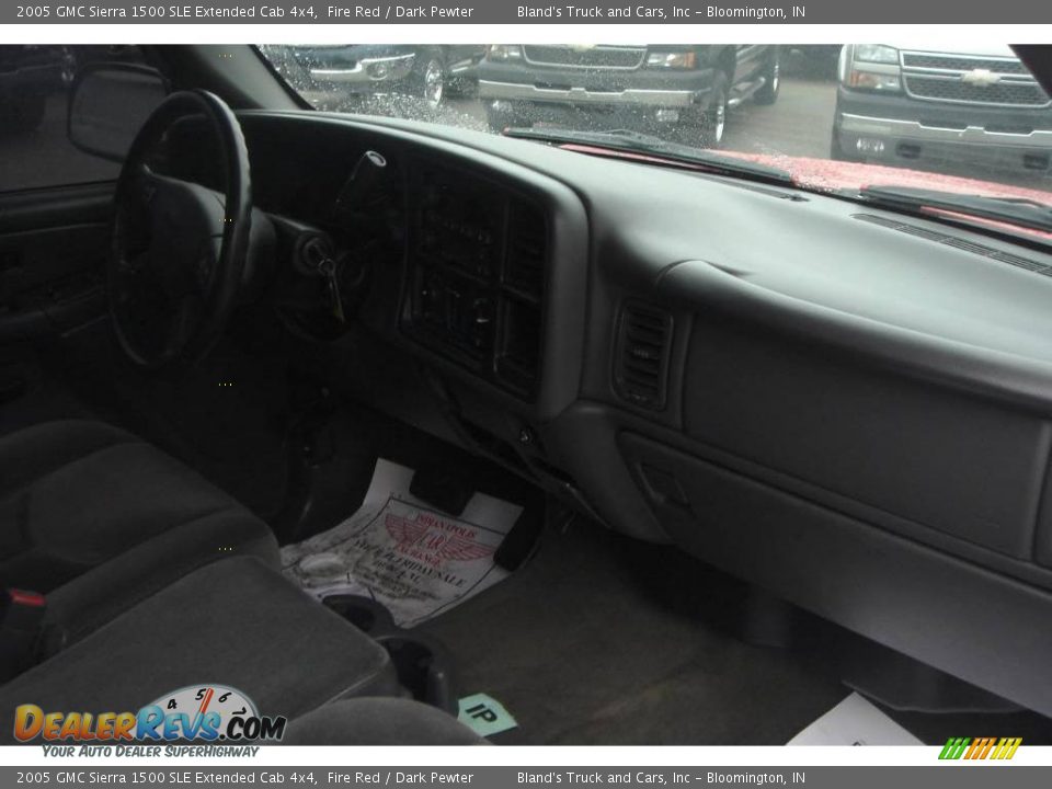 2005 GMC Sierra 1500 SLE Extended Cab 4x4 Fire Red / Dark Pewter Photo #22