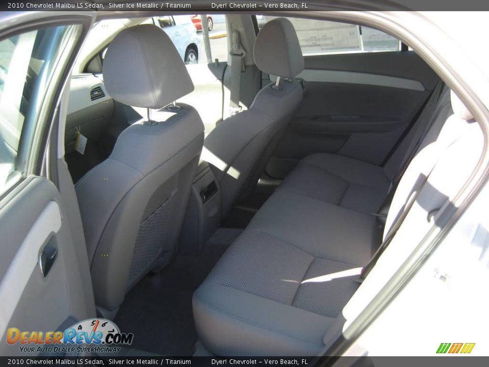 2010 Chevrolet Malibu LS Sedan Silver Ice Metallic / Titanium Photo #5