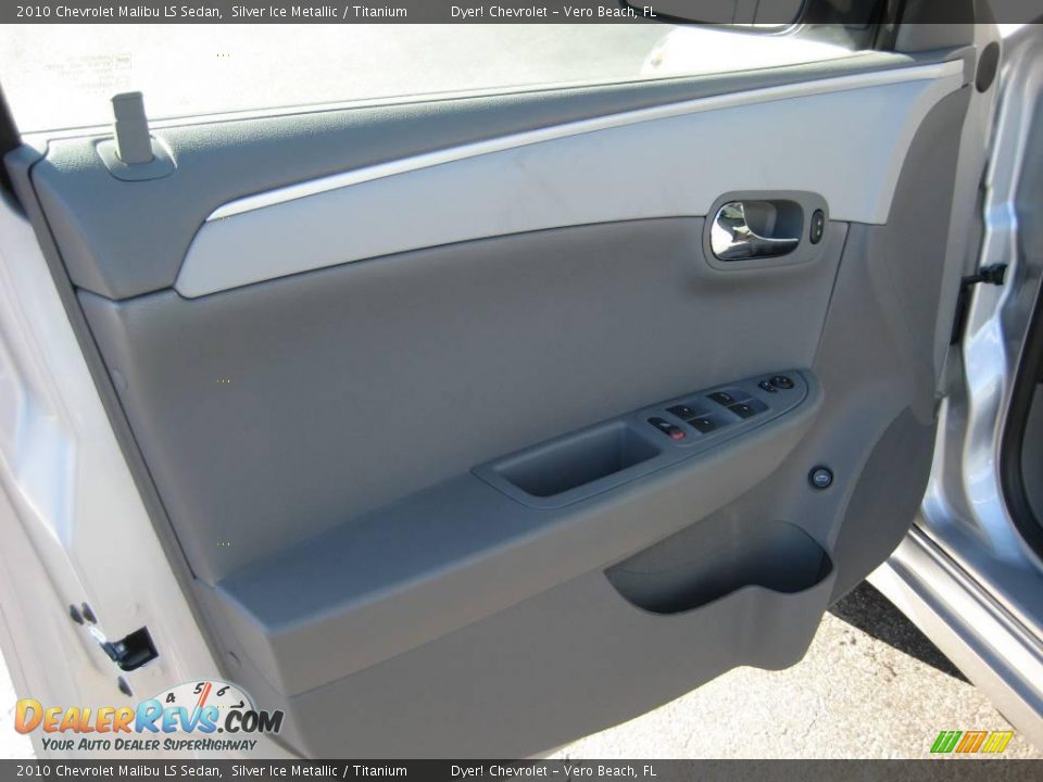2010 Chevrolet Malibu LS Sedan Silver Ice Metallic / Titanium Photo #7
