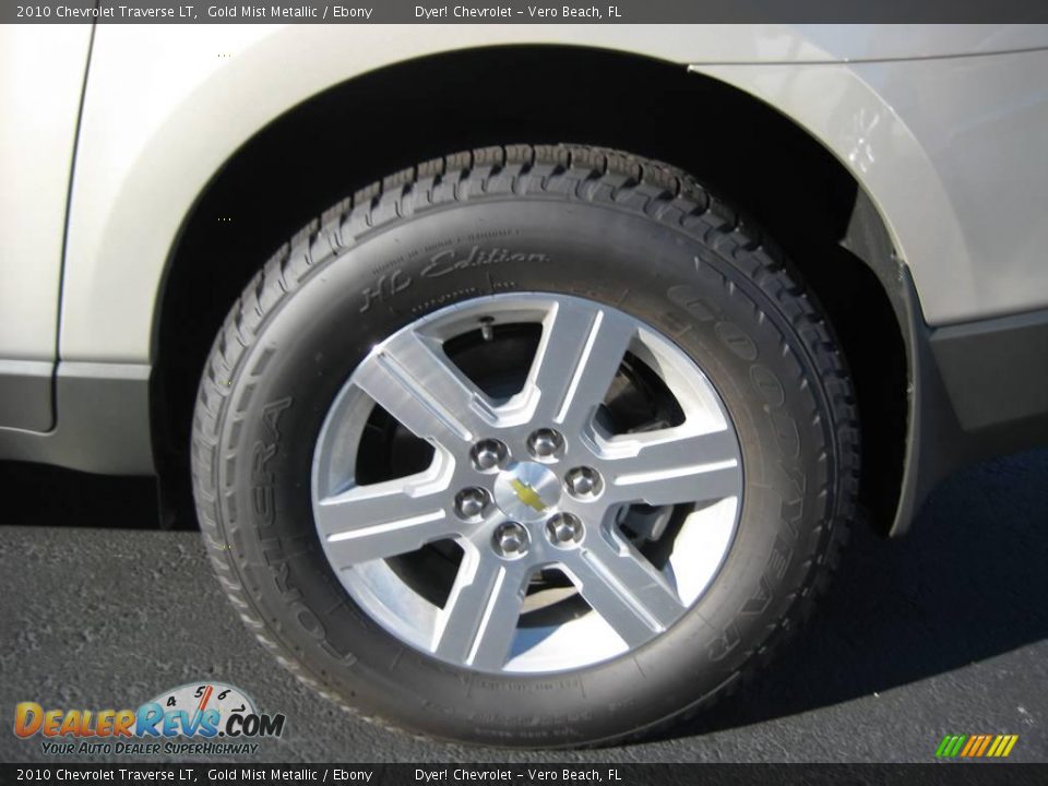 2010 Chevrolet Traverse LT Gold Mist Metallic / Ebony Photo #4