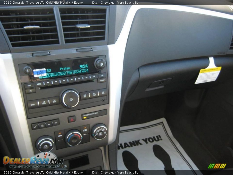 2010 Chevrolet Traverse LT Gold Mist Metallic / Ebony Photo #11