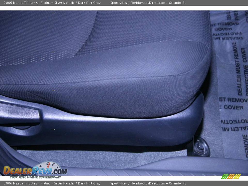 2006 Mazda Tribute s Platinum Silver Metallic / Dark Flint Gray Photo #33