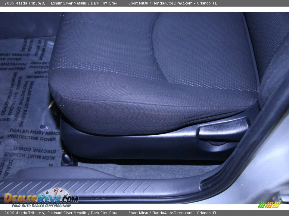 2006 Mazda Tribute s Platinum Silver Metallic / Dark Flint Gray Photo #34