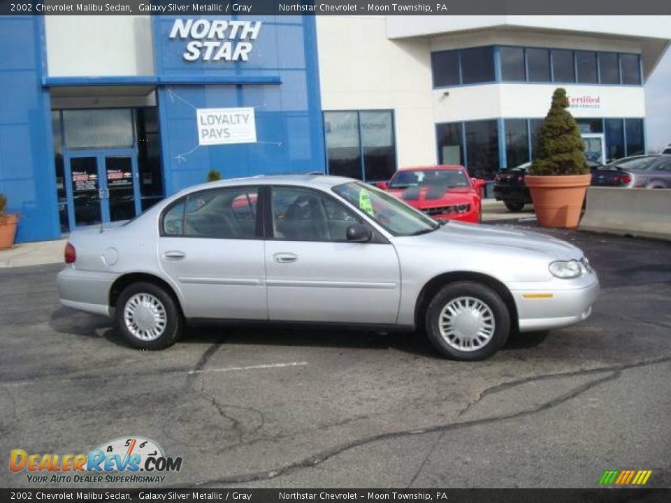 2002 Chevrolet Malibu Sedan Galaxy Silver Metallic / Gray Photo #2