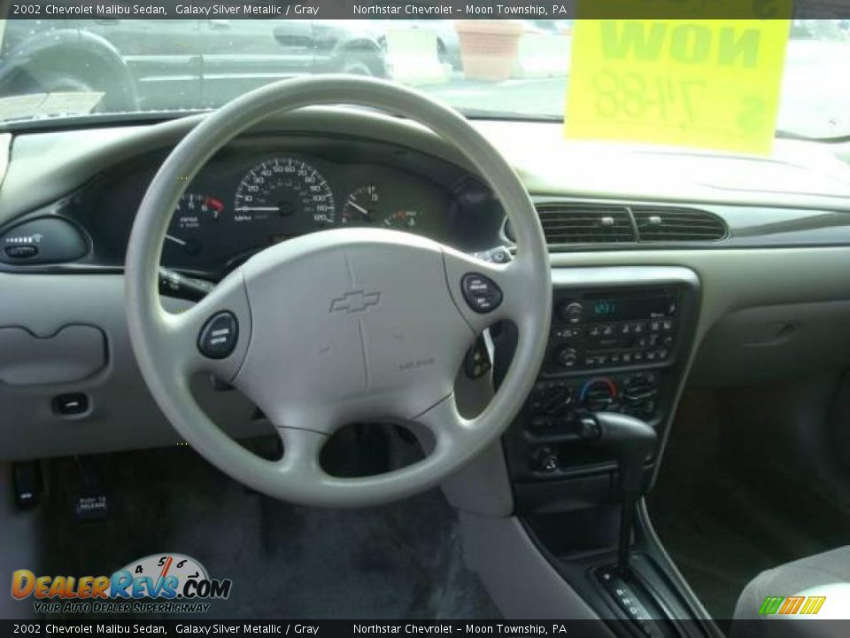 2002 Chevrolet Malibu Sedan Galaxy Silver Metallic / Gray Photo #12