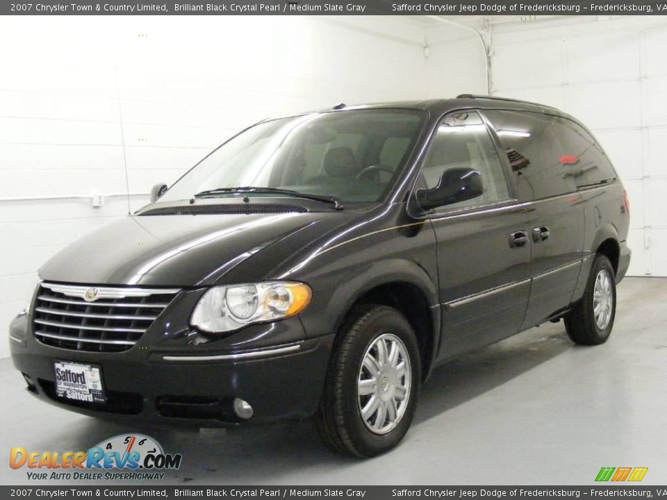 2007 Chrysler Town & Country Limited Brilliant Black Crystal Pearl / Medium Slate Gray Photo #1