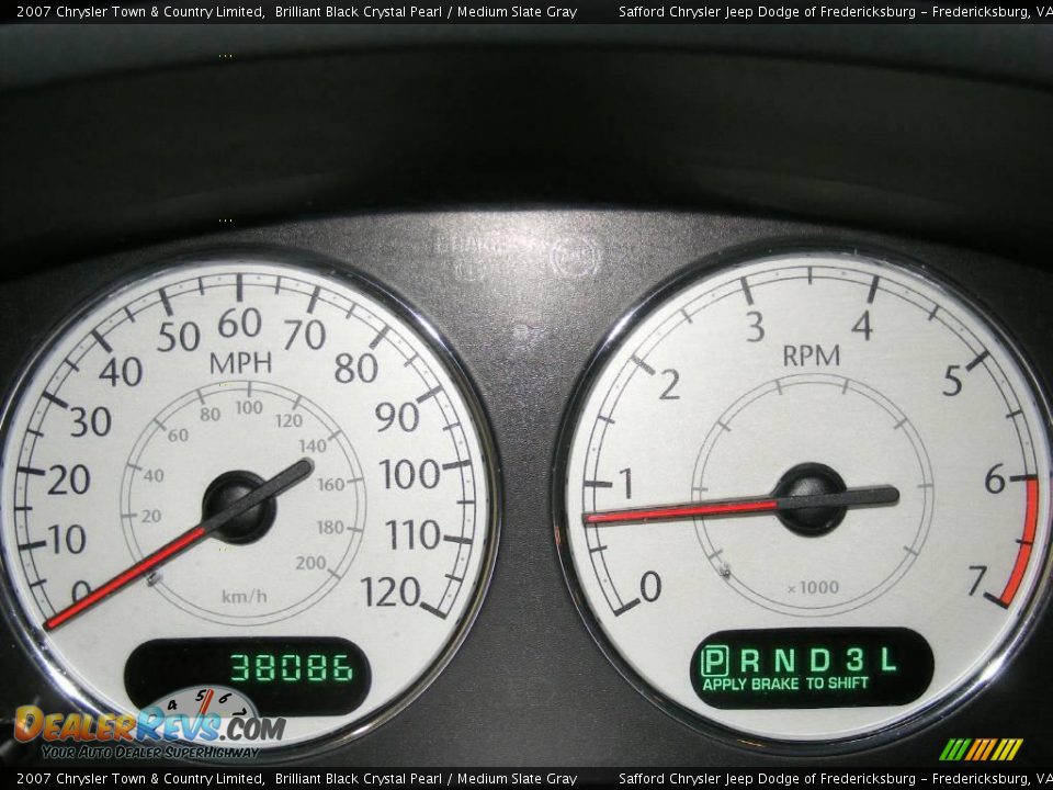 2007 Chrysler Town & Country Limited Brilliant Black Crystal Pearl / Medium Slate Gray Photo #7