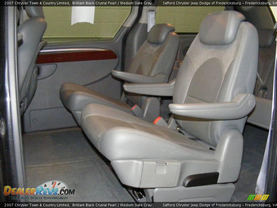 2007 Chrysler Town & Country Limited Brilliant Black Crystal Pearl / Medium Slate Gray Photo #14