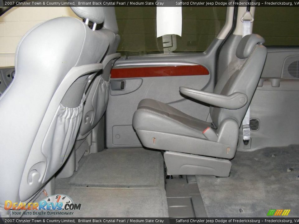 2007 Chrysler Town & Country Limited Brilliant Black Crystal Pearl / Medium Slate Gray Photo #15
