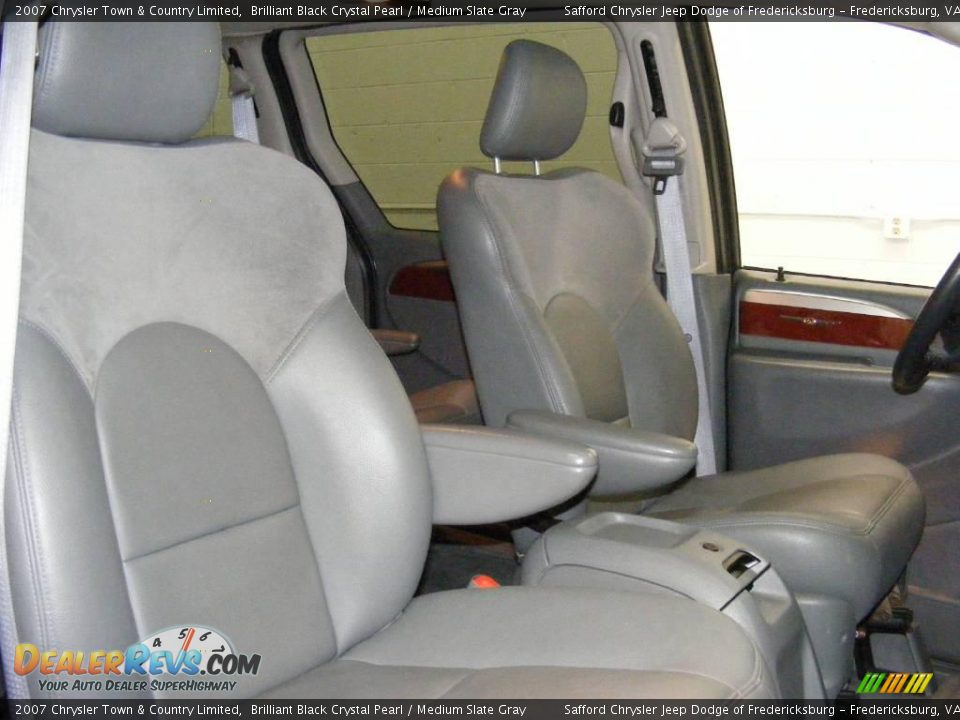 2007 Chrysler Town & Country Limited Brilliant Black Crystal Pearl / Medium Slate Gray Photo #21