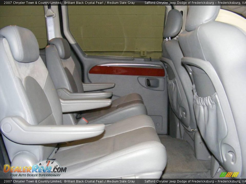 2007 Chrysler Town & Country Limited Brilliant Black Crystal Pearl / Medium Slate Gray Photo #23