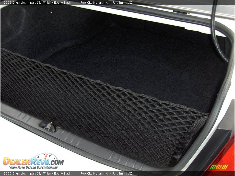 2006 Chevrolet Impala SS White / Ebony Black Photo #12