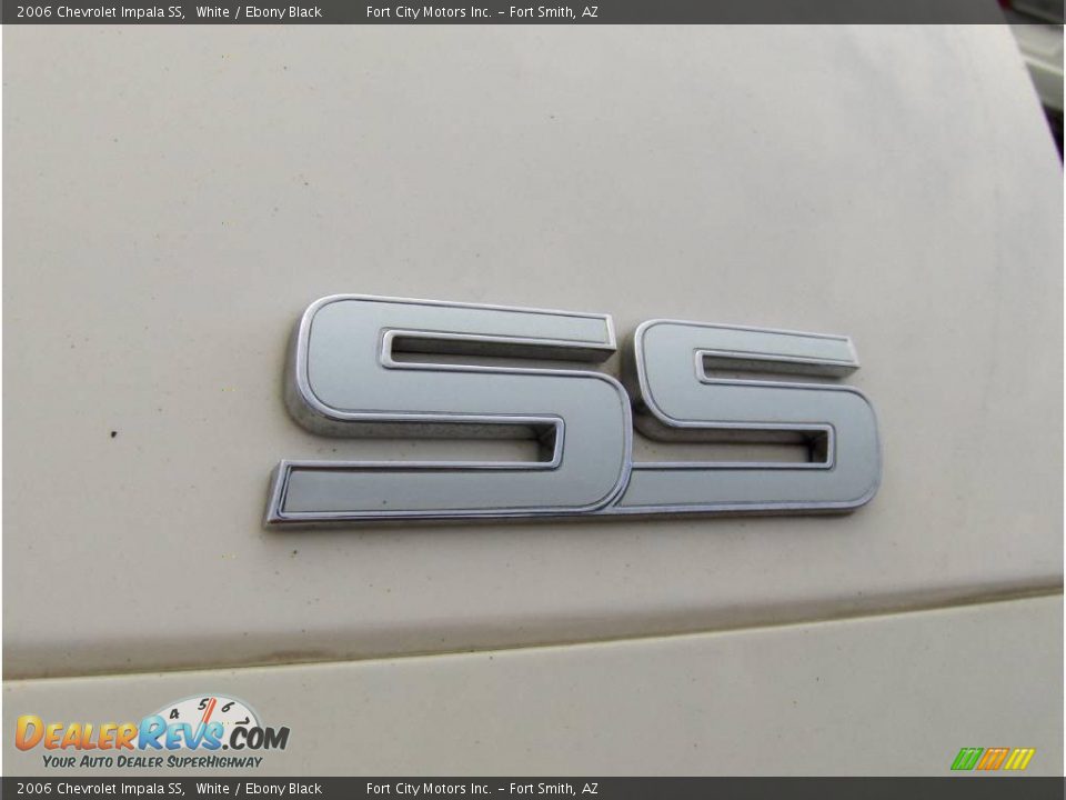 2006 Chevrolet Impala SS White / Ebony Black Photo #13