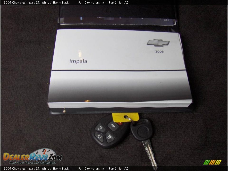 2006 Chevrolet Impala SS White / Ebony Black Photo #15