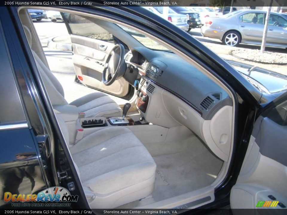 2006 Hyundai Sonata GLS V6 Ebony Black / Gray Photo #11