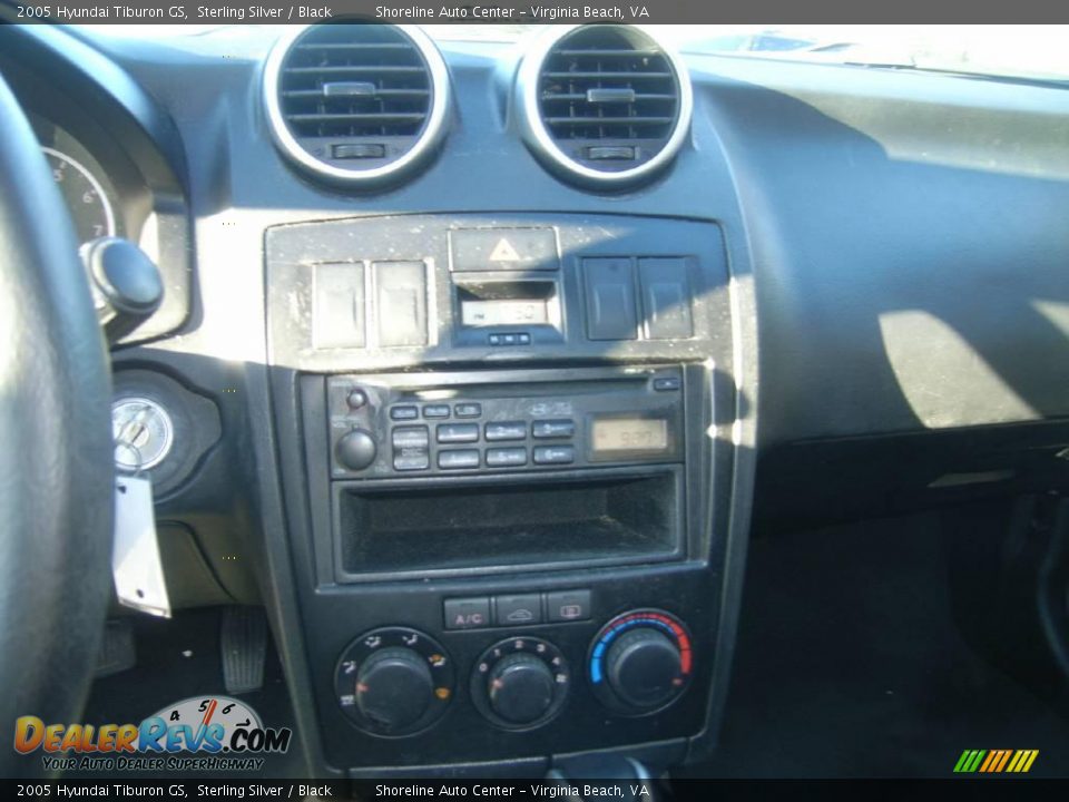2005 Hyundai Tiburon GS Sterling Silver / Black Photo #14