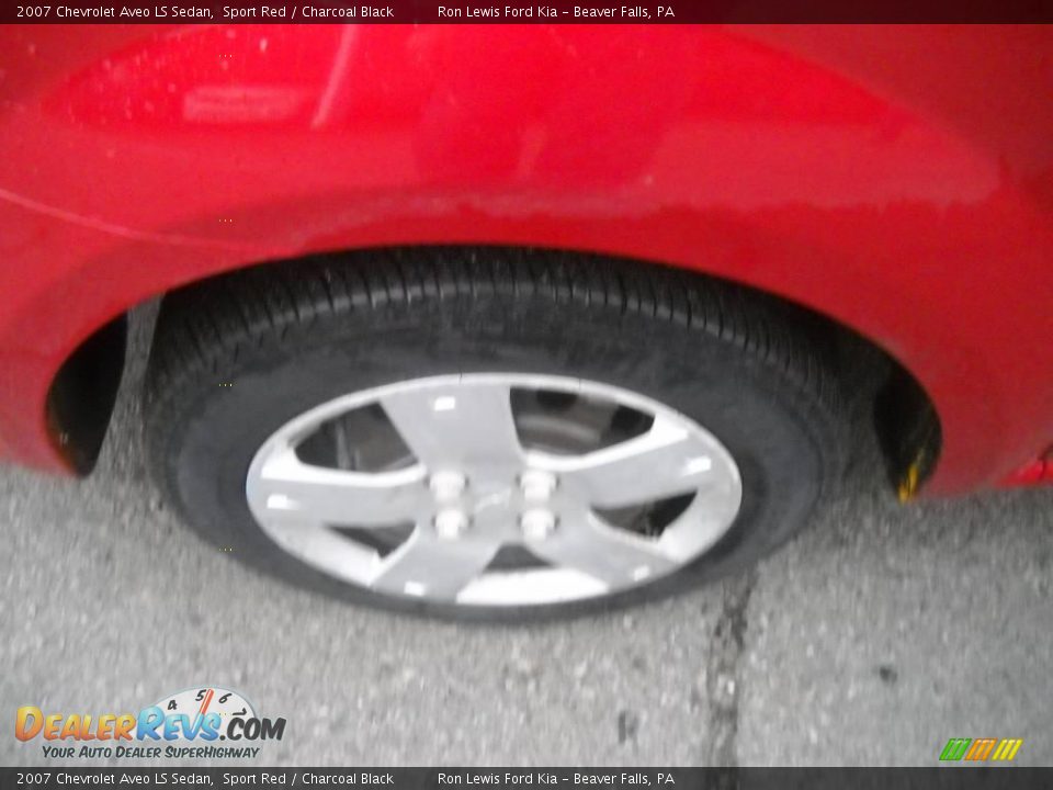 2007 Chevrolet Aveo LS Sedan Sport Red / Charcoal Black Photo #17