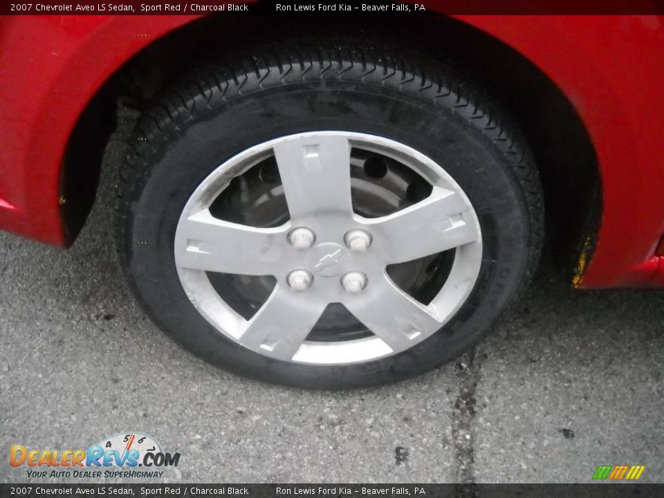 2007 Chevrolet Aveo LS Sedan Sport Red / Charcoal Black Photo #18