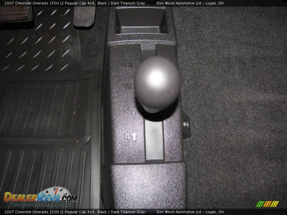 2007 Chevrolet Silverado 1500 LS Regular Cab 4x4 Black / Dark Titanium Gray Photo #18