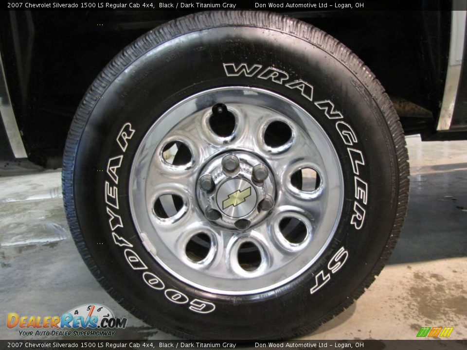 2007 Chevrolet Silverado 1500 LS Regular Cab 4x4 Black / Dark Titanium Gray Photo #22