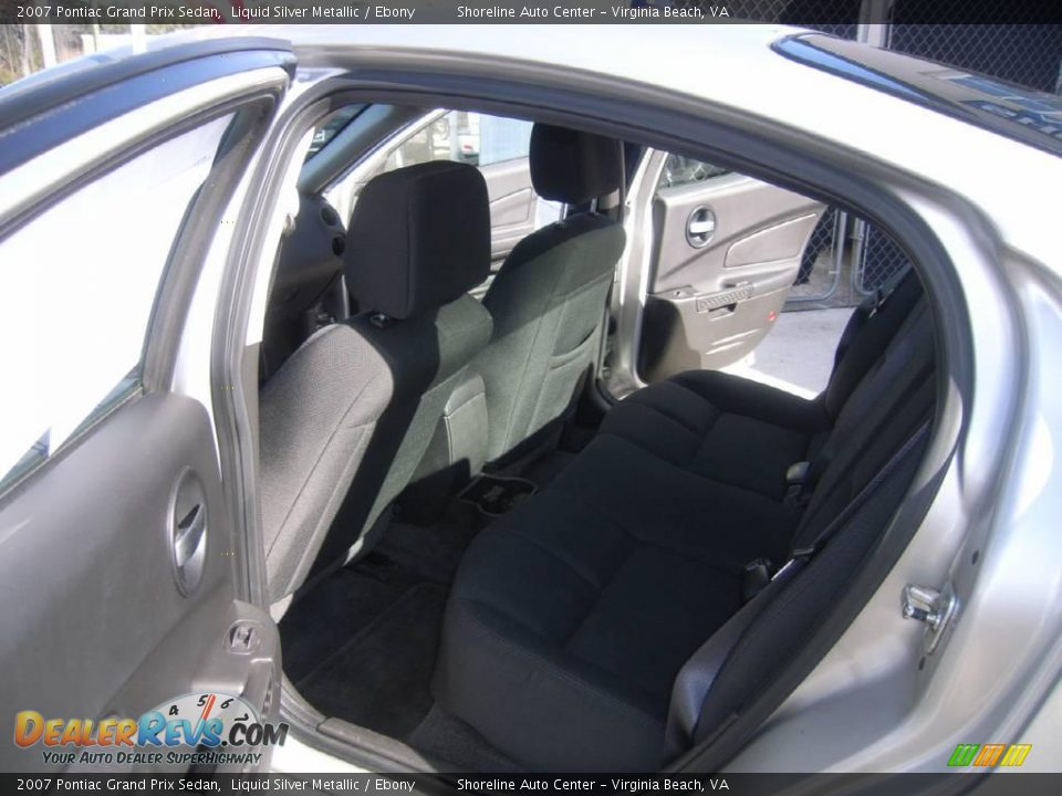2007 Pontiac Grand Prix Sedan Liquid Silver Metallic / Ebony Photo #10
