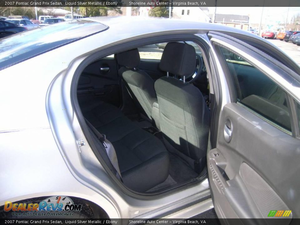 2007 Pontiac Grand Prix Sedan Liquid Silver Metallic / Ebony Photo #11