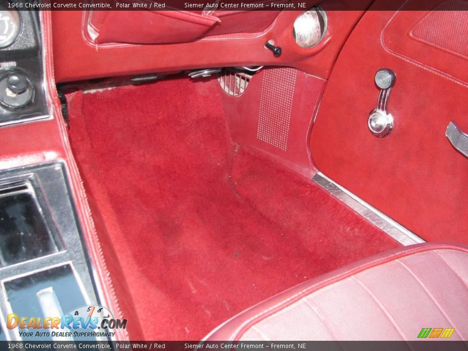 1968 Chevrolet Corvette Convertible Polar White / Red Photo #11