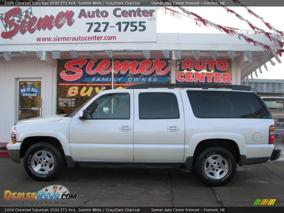 2004 Chevrolet Suburban 1500 Z71 4x4 Summit White / Gray/Dark Charcoal Photo #2