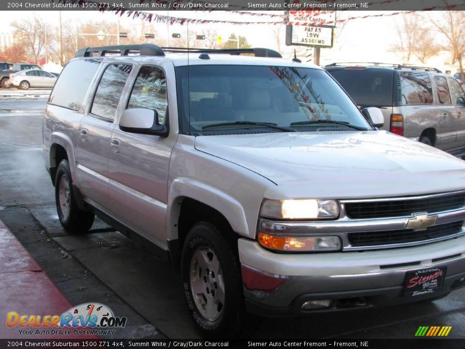 2004 Chevrolet Suburban 1500 Z71 4x4 Summit White / Gray/Dark Charcoal Photo #4