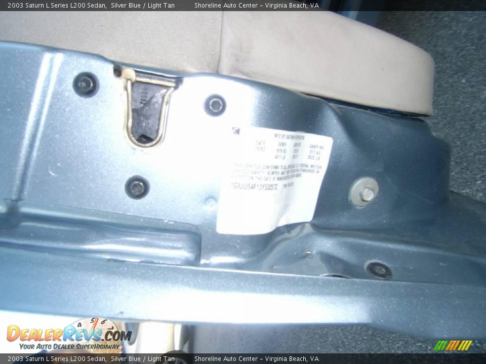 2003 Saturn L Series L200 Sedan Silver Blue / Light Tan Photo #18