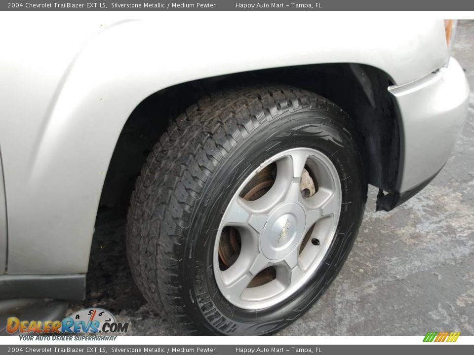 2004 Chevrolet TrailBlazer EXT LS Silverstone Metallic / Medium Pewter Photo #26