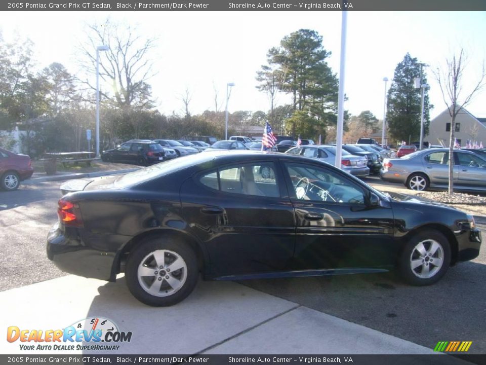 2005 Pontiac Grand Prix GT Sedan Black / Parchment/Dark Pewter Photo #7