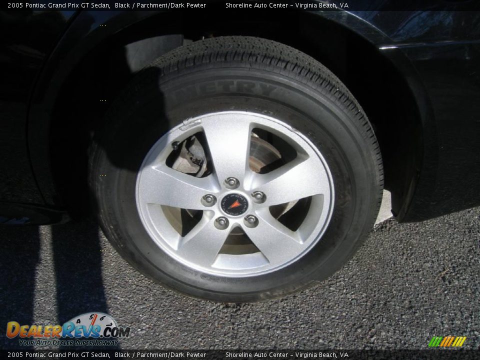 2005 Pontiac Grand Prix GT Sedan Black / Parchment/Dark Pewter Photo #21