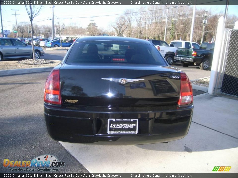 2006 Chrysler 300 Brilliant Black Crystal Pearl / Dark Slate Gray/Light Graystone Photo #5